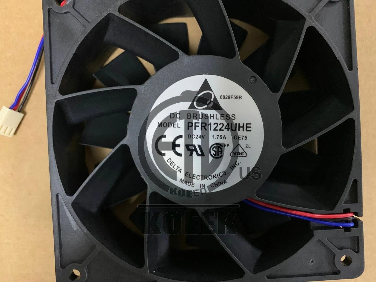 120mm Delta PFR1224UHE-CE75 12038 24V 1.75A 3-wire 12cm High-volume cooling fan