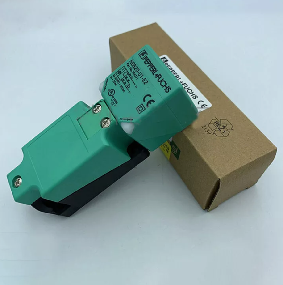 PEPPERL+FUCHS NBB20-U1-E2 INDUCTION SENSOR 20MM FLUSH 3Wired DC 10-30V - PEPPERL + FUCHS