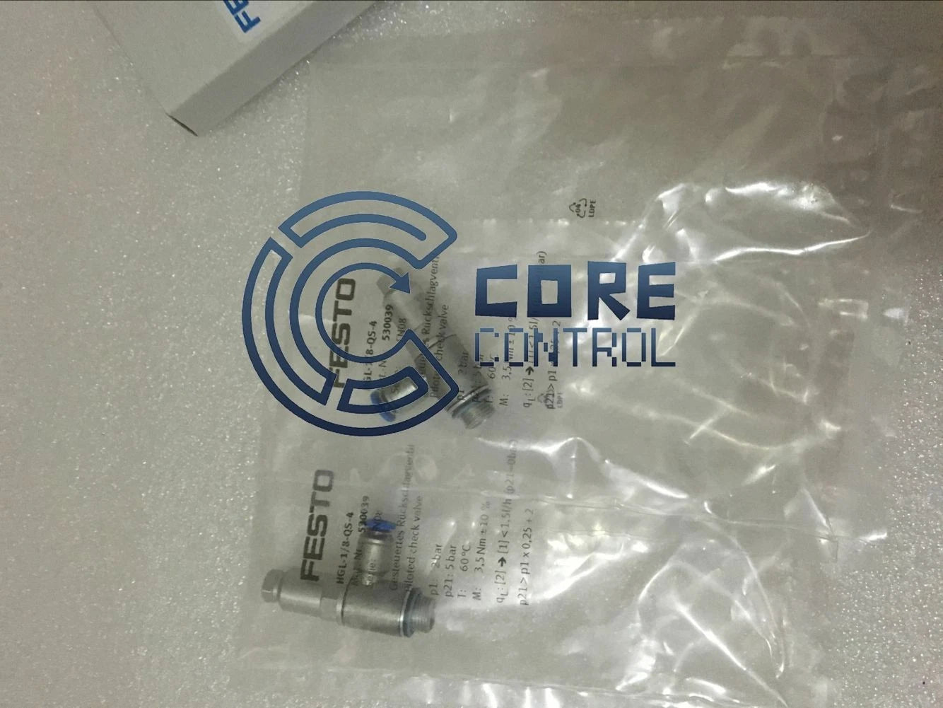 1PC FESTO HGL-1/8-QS-4 (530039)