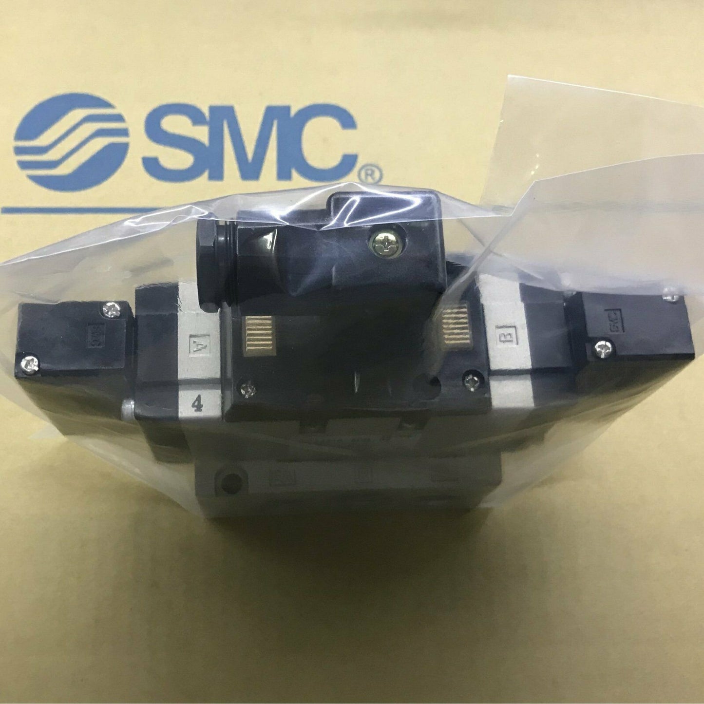 New 1PC SMC Solenoid Valve VFS4410-5DB-04 - SMC