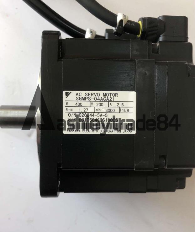 used 1PCS Yaskawa Servo Motor SGMPS-04ACA21