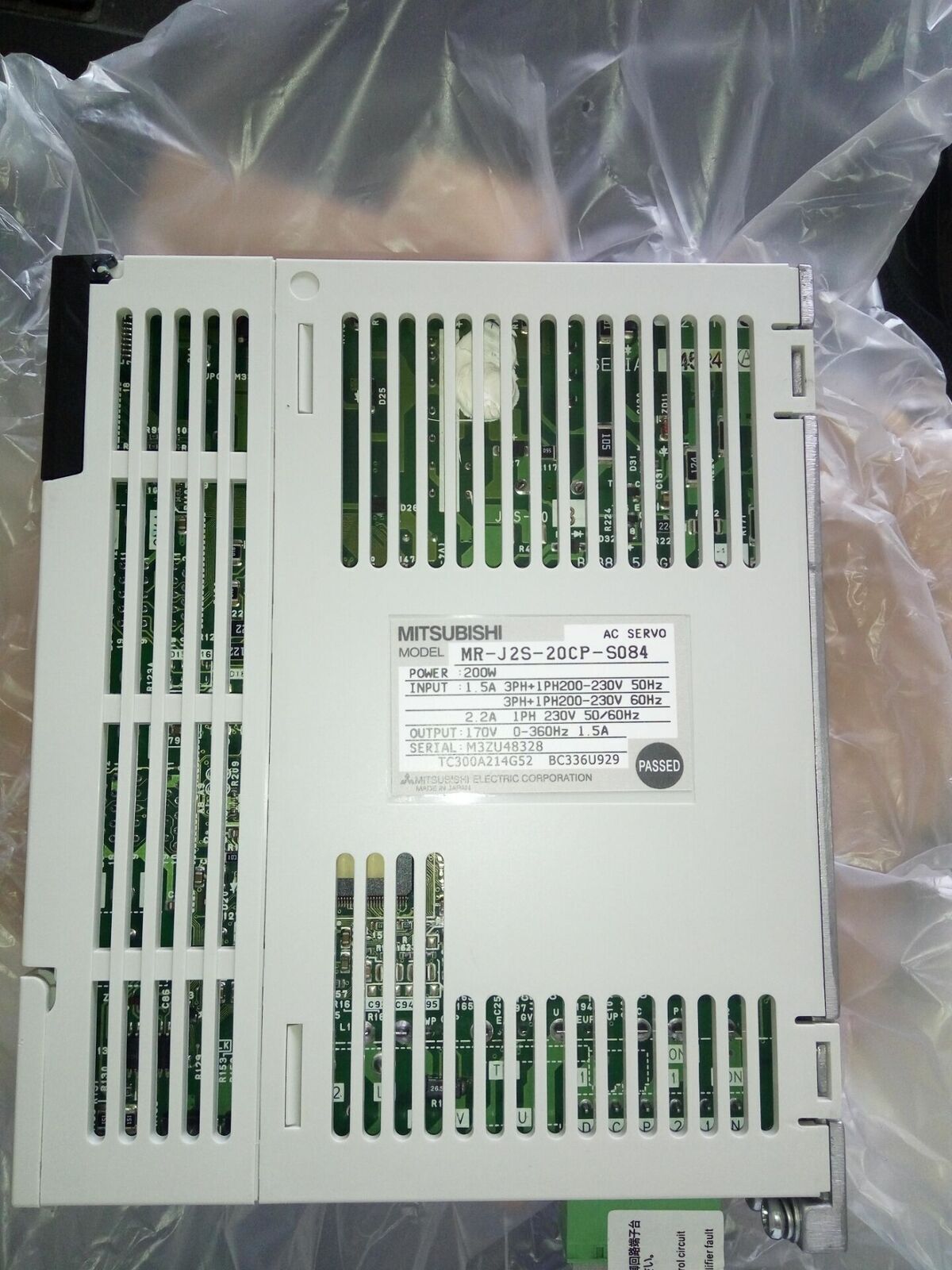 Mitsubishi AC Servo Motor Drive MR-J2S-20CP-S084 - High Performance Motor Controller with 200Hz Max Speed - MITSUBISHI