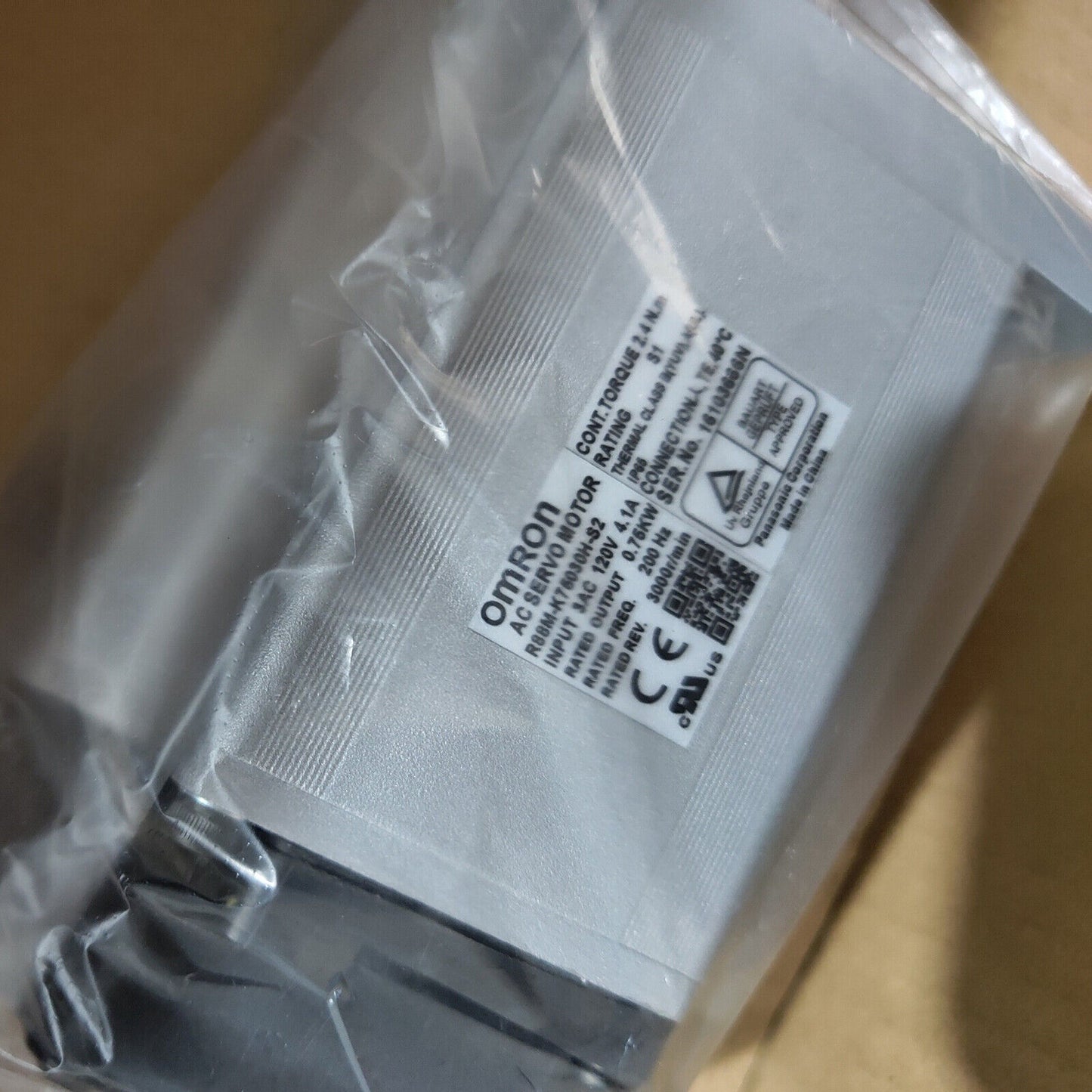 Omron Servo Motor R88M-K75030H-S2 - OMRON