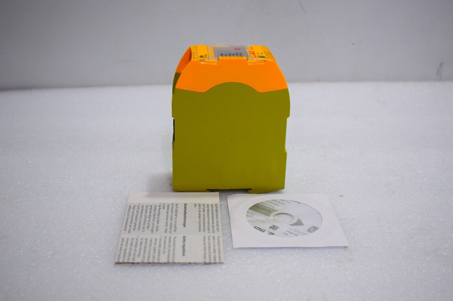 PILZ 772000 PNOZ mm0p Compact Controller - PILZ