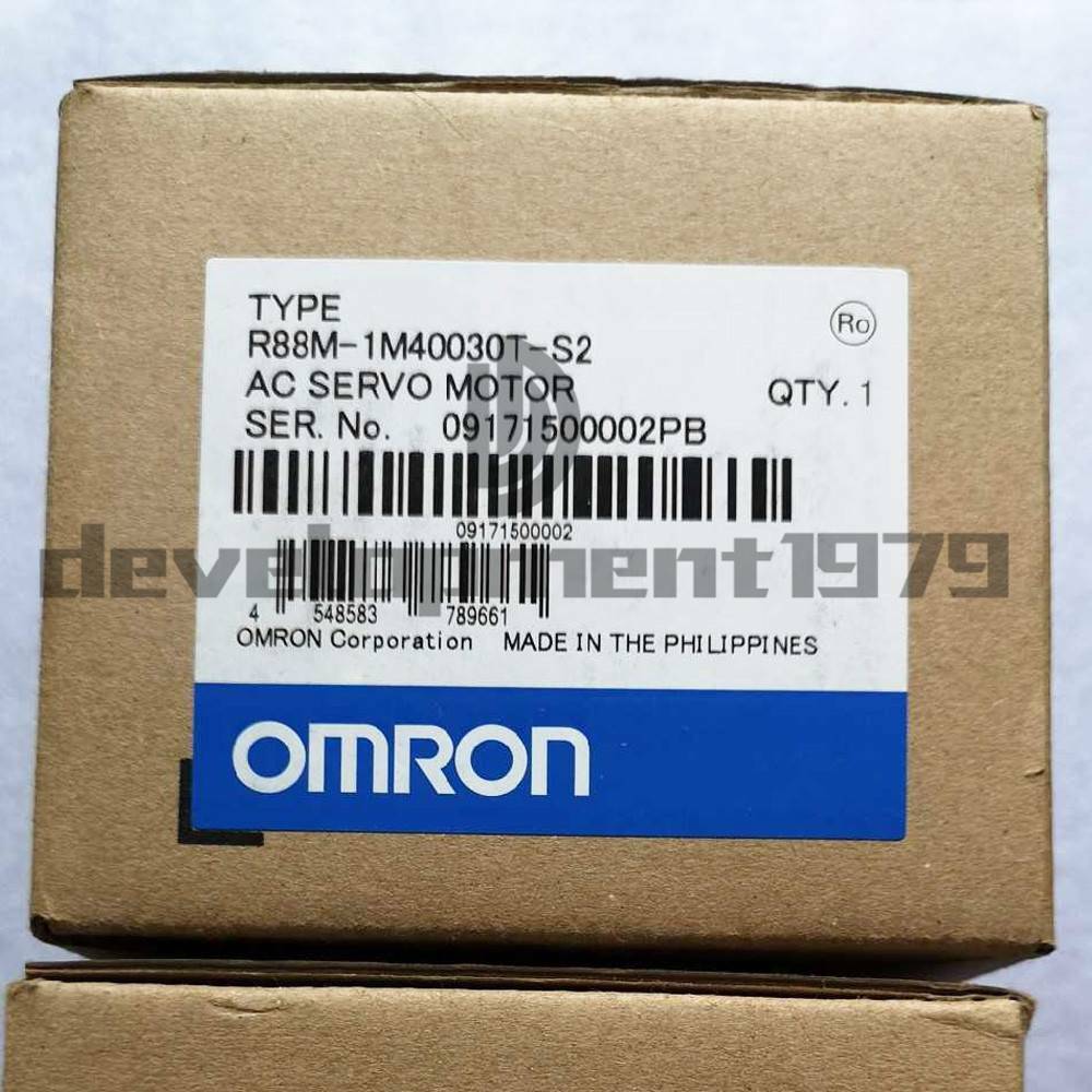 Omron R88M-1M40030T-S2 Servo Motor - OMRON