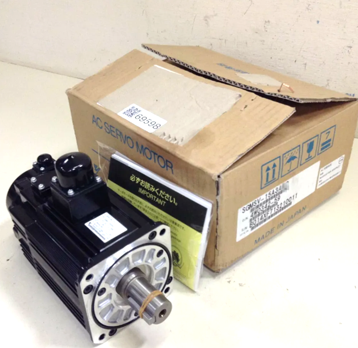 new YASKAWA AC SERVO MOTOR SGMSV-15A3A2C SGMSV15A3A2C - YASKAWA ELECTRIC CO., LTD.