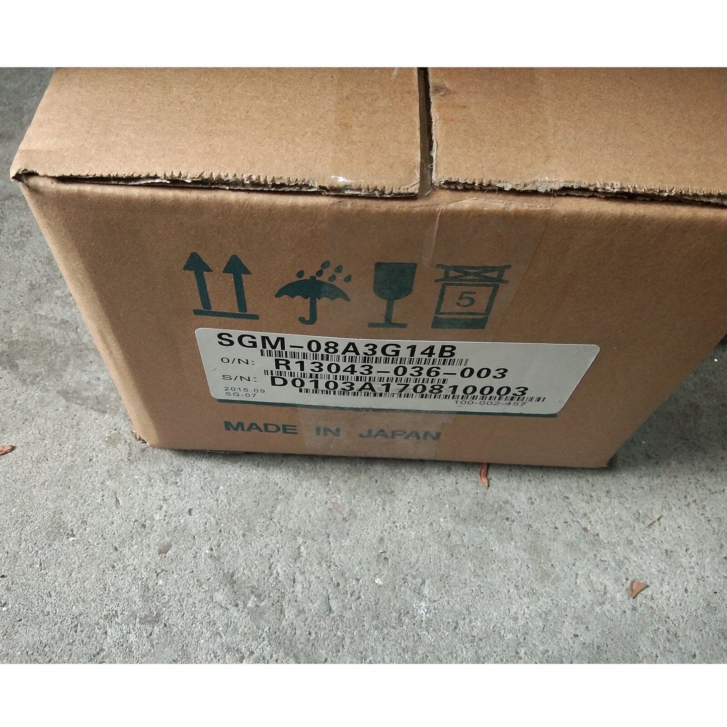 new 1PCS Yaskawa Servo Motor SGM-08A3G14B In