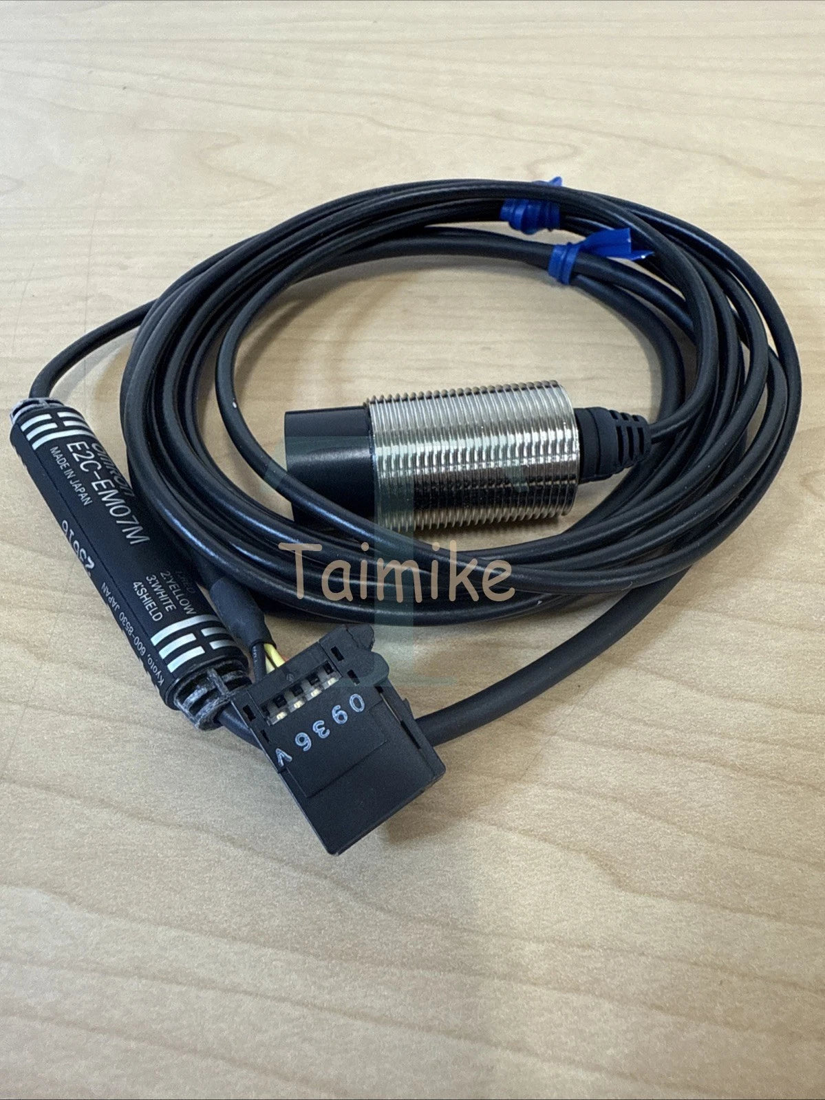 ! Omron E2C-EM07M Proximity Switch Sensor