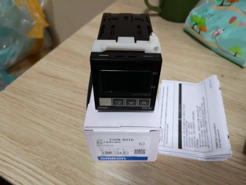 1PCS Omron E5CN-R2TC E5CNR2TC Temperature Controller In Box - Free Ship #OM