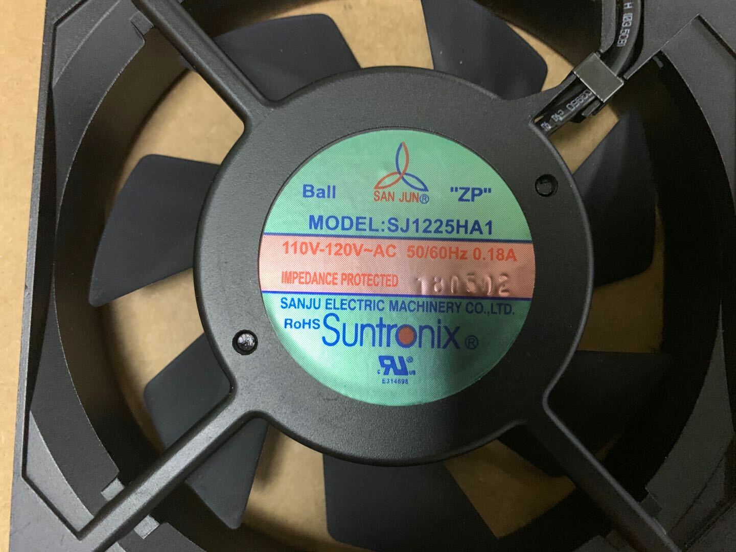 new Suntronix SJ1225HA1 120*120*25 12cm 110V 120V 50/60HZ 0.18A Axial fan M3857 QL