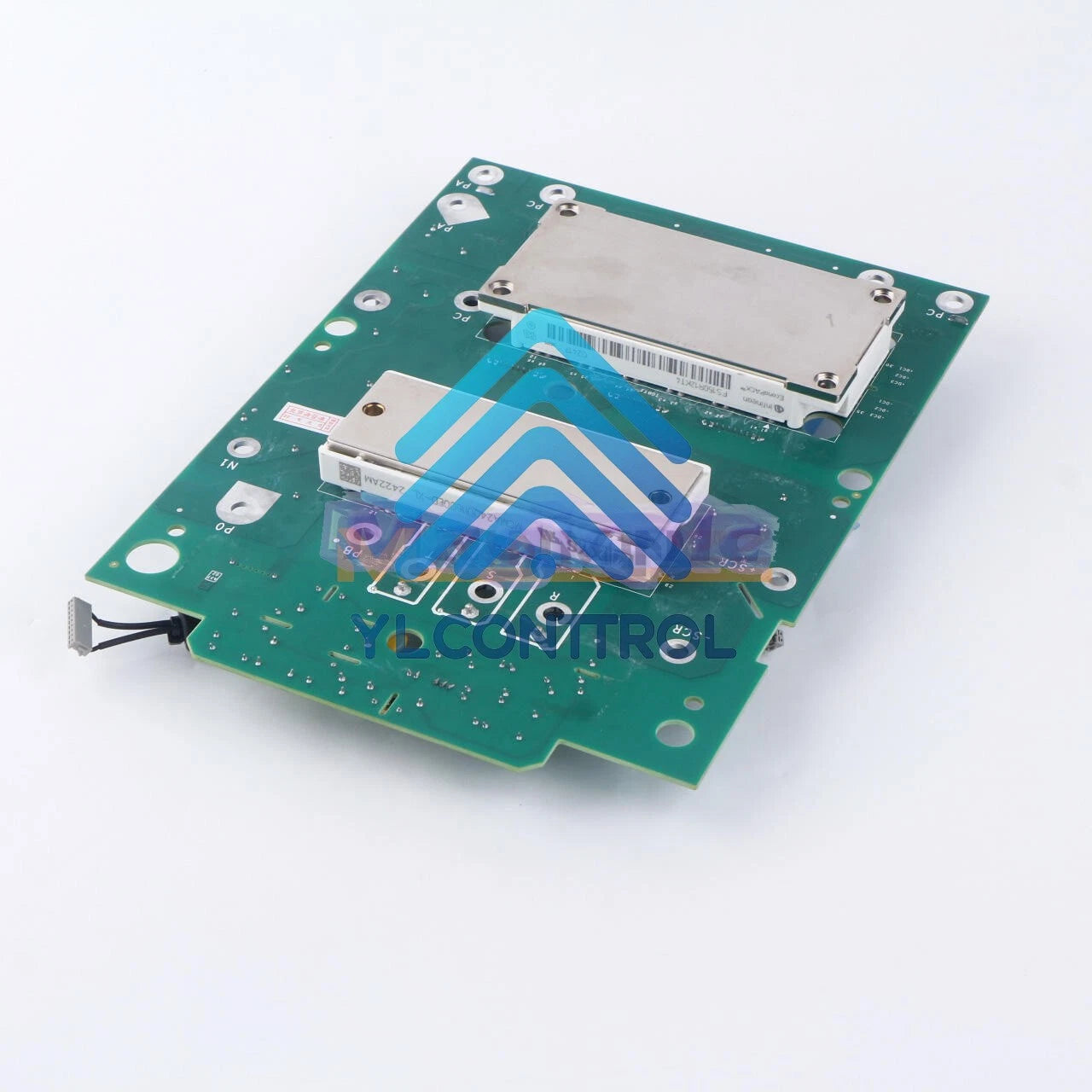 One EAV42257-00 power board with TDB6HK180N16RR FS150R12KT4 module ~*