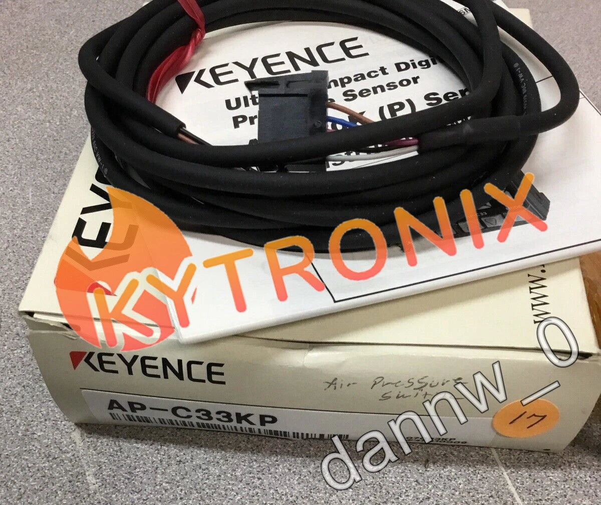 KEYENCE AP-C33KP Pressure Sensor