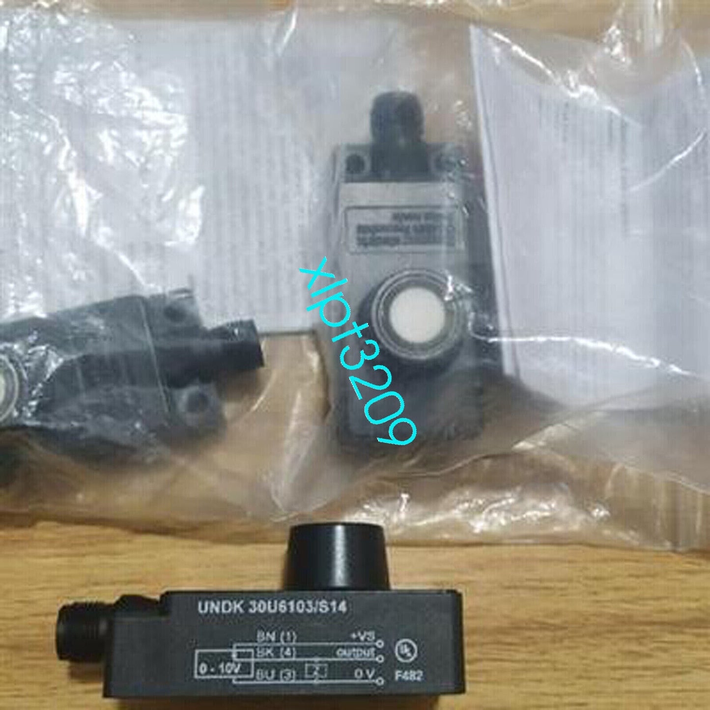 new UNDK30U6103/S14 Baumer Ultrasonic Sensor or - BAUMER