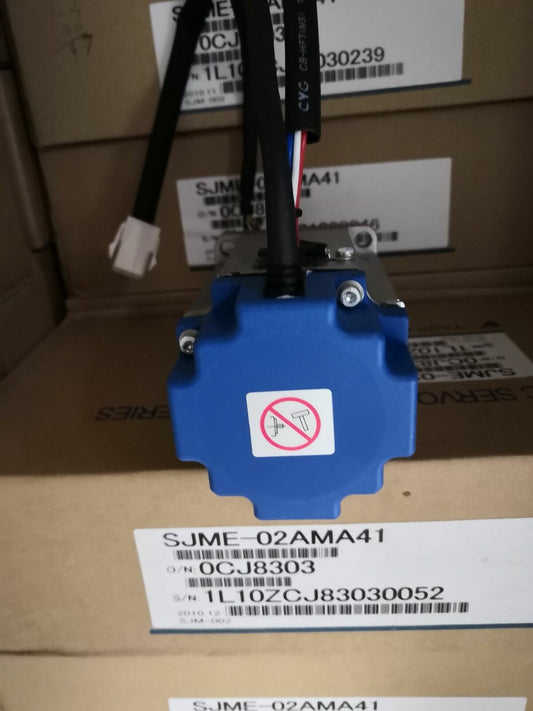 One Yaskawa SJME-02AMA41 Servo Motor ping