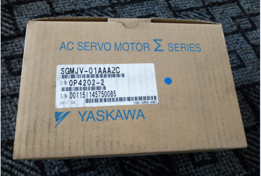 1PC YASKAWA AC SERVO MOTOR SGMJV-01AAA2C