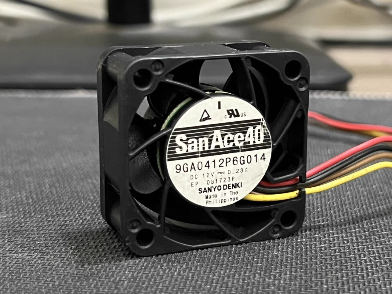 Sanyo 9GA0412P6G014 DC12V 0.23A 4-Wire Silent Cooling Fan