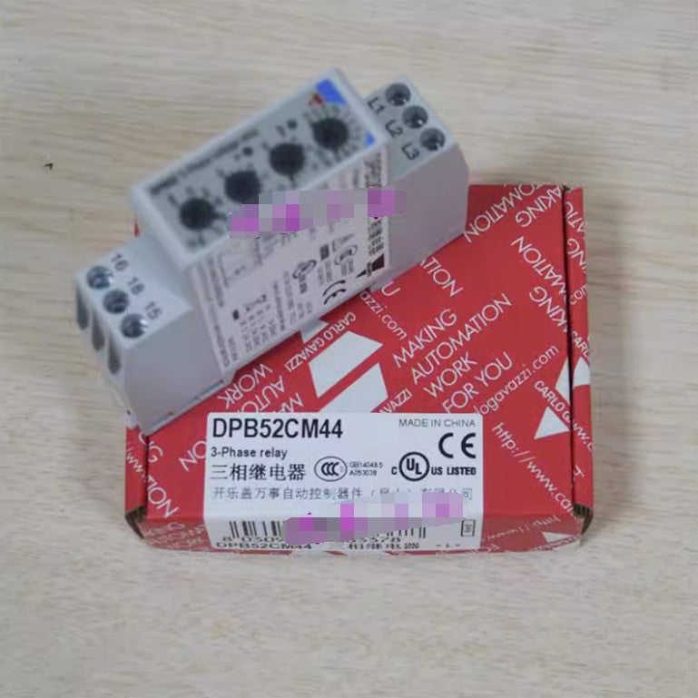 1PC Carlo Gavazzi DPB52CM44 3-phase Relay In Box