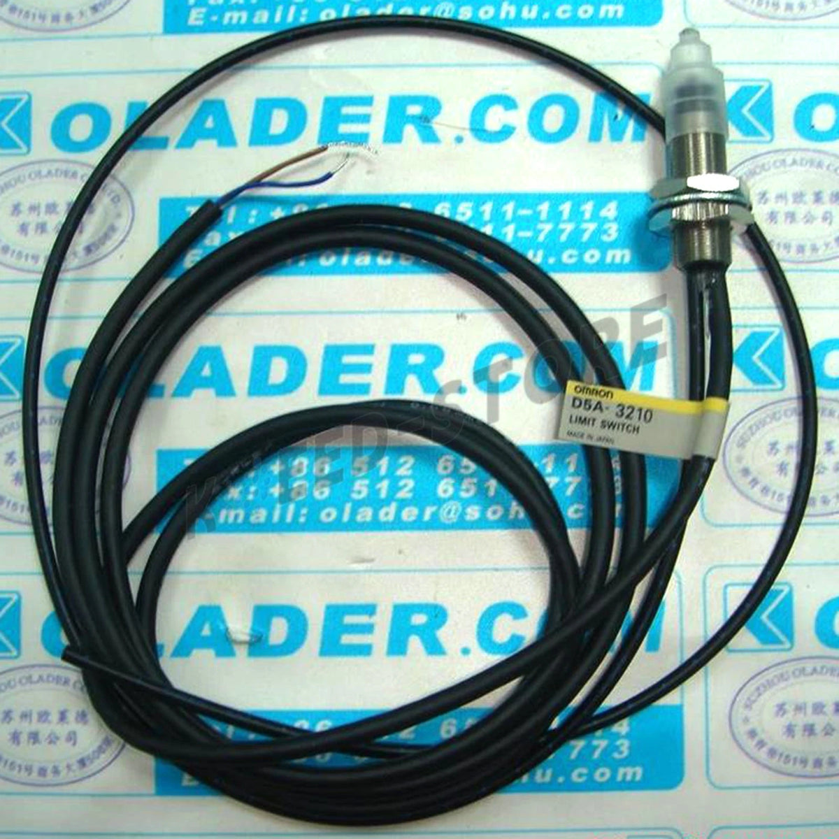 1PC Omron D5A-3210 limit switch D5A-3210 in box free shipping
