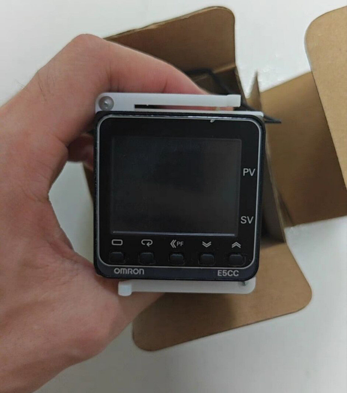 1PC Omron E5CC-QX2ASM-800 Temperature Controller 100-240VAC Free Ship