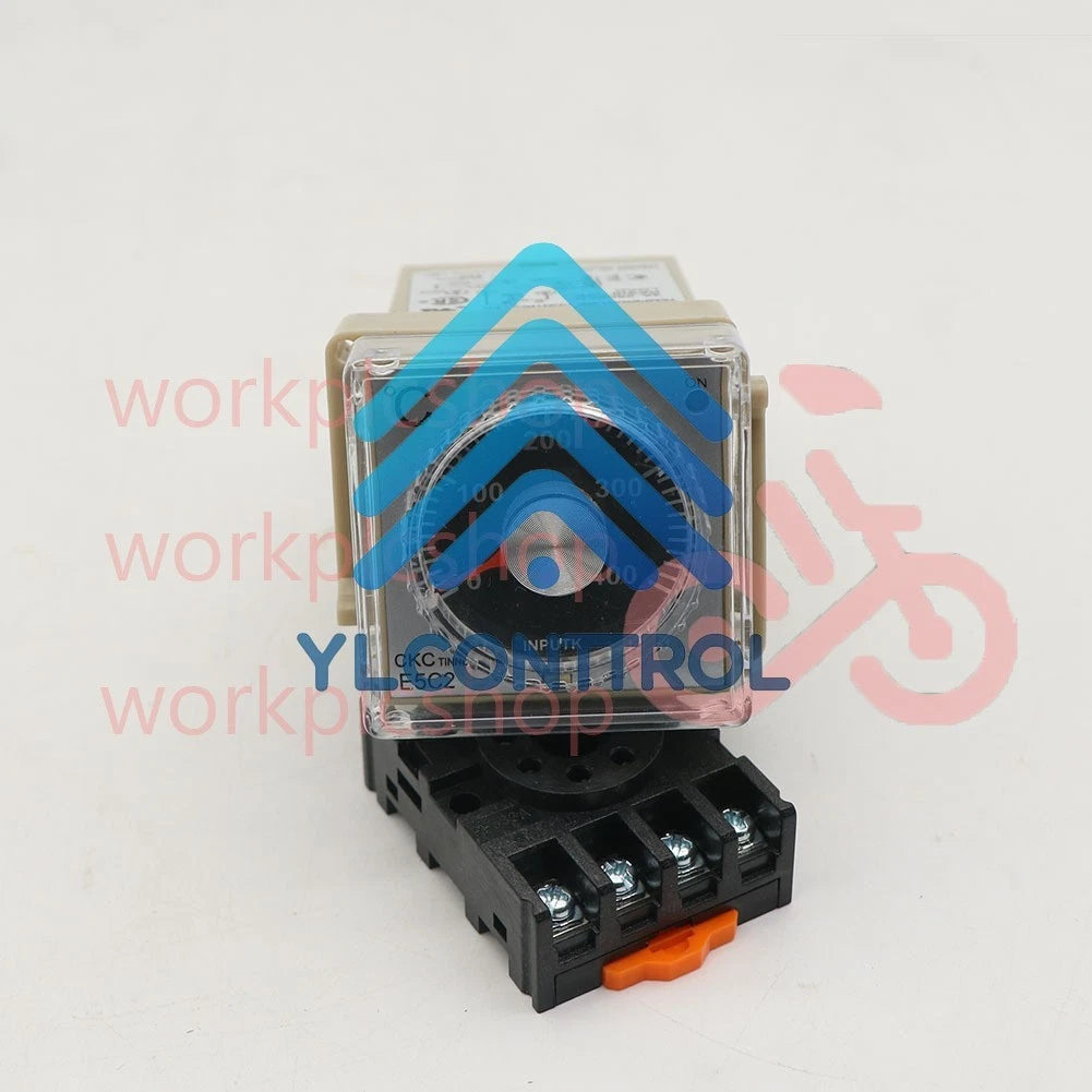1PCS Omron E5C2-R20J 0-400°C Temperature Controller