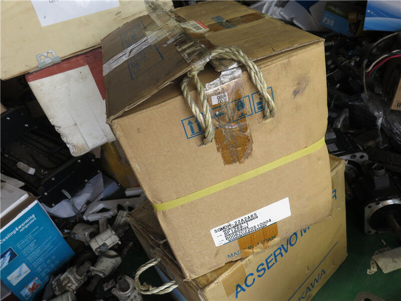 Yaskawa AC Servo motor SGMDH-22A2A6S NEW IN - KOEED