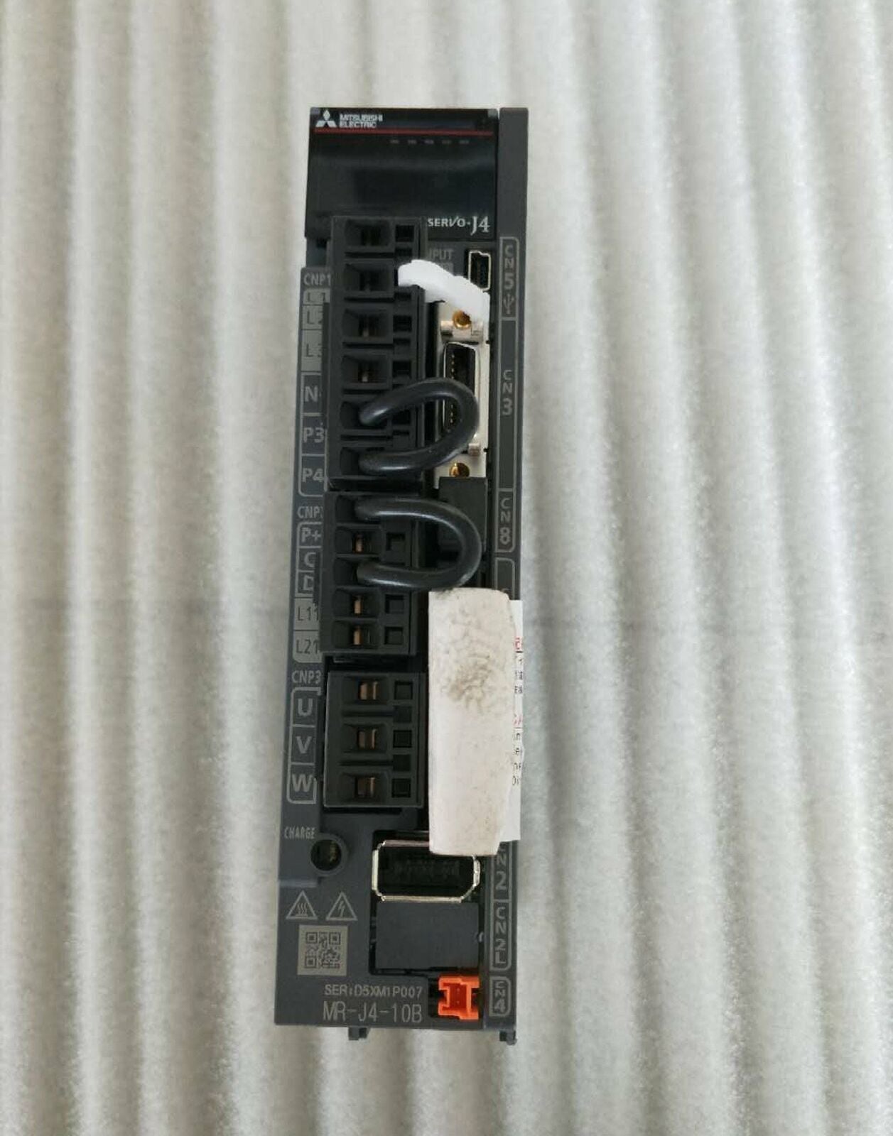 Mitsubishi servo drive MR-J4-10B – Used – Excellent Condition - MITSUBISHI