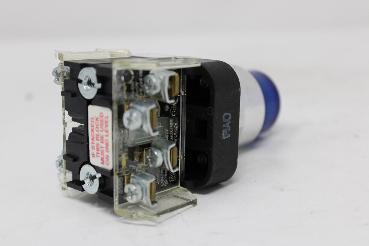 used Allen-Bradley 800T-QB24BA2 Blue Illuminated Pushbutton - ALLEN-BRADLEY