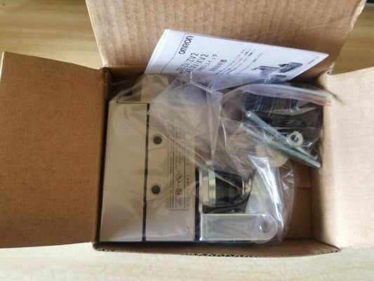 1PCS Omron ZE-NA2-2 ZENA22 Limit Switch - Free Shipping #OM