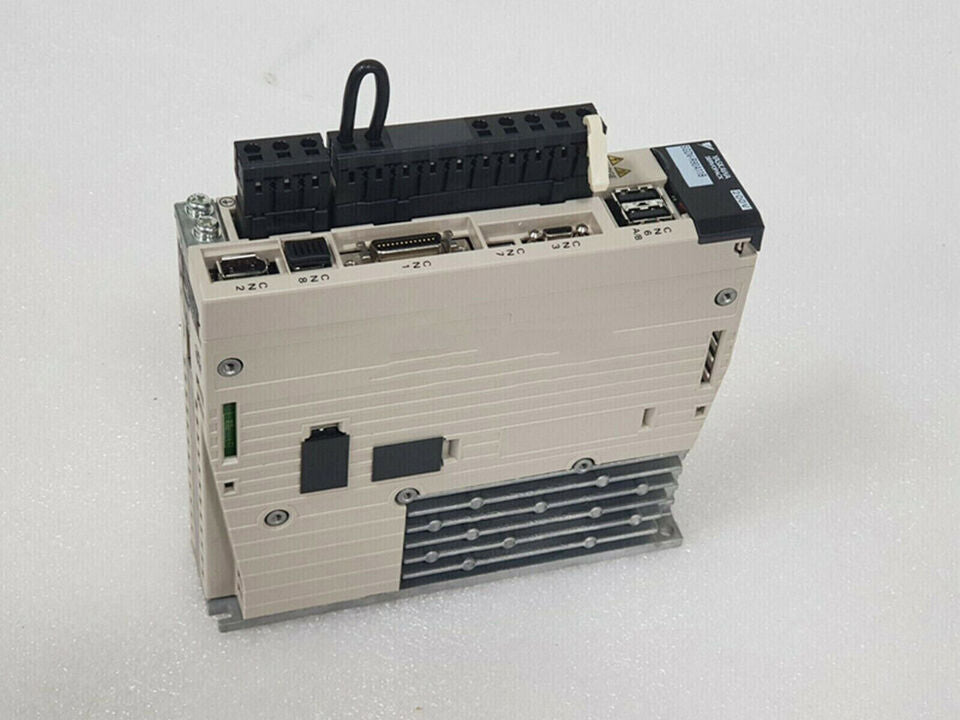 1PC YASKAWA SGDV-R90A11B Servo Drive SGDVR90A11B ping