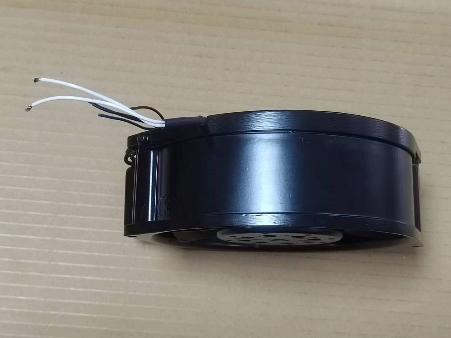 1pcs IKURA UTHA1B-US7556X-TP AC200V 40 / 36W 15055 fan with sensor