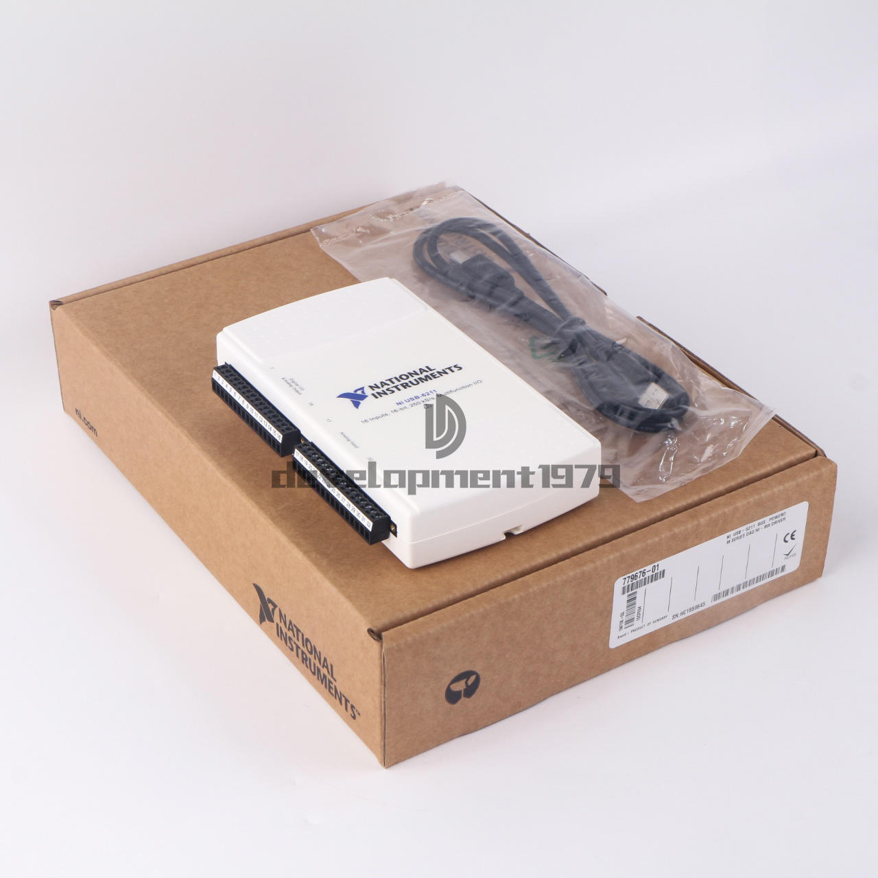 new 1PCS NI USB-6211 capture card 779676-01 M series multifunction DAQ