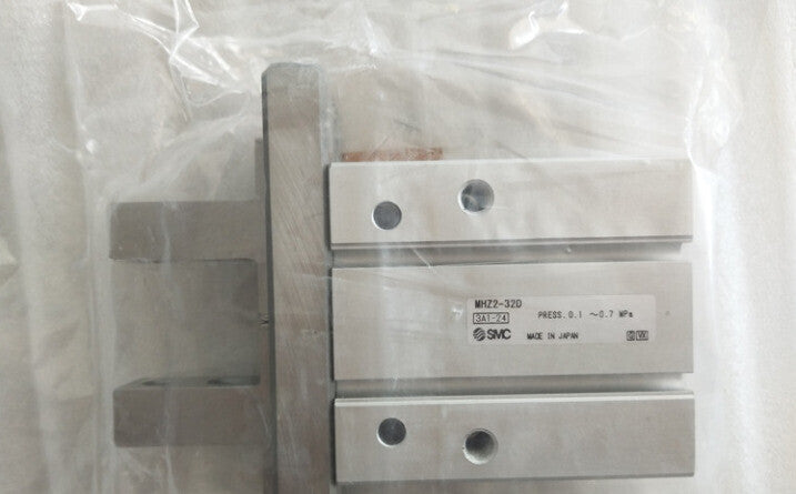 1PC SMC MHZ2-32D MHZ232D Cylinder Free Shipping #SM