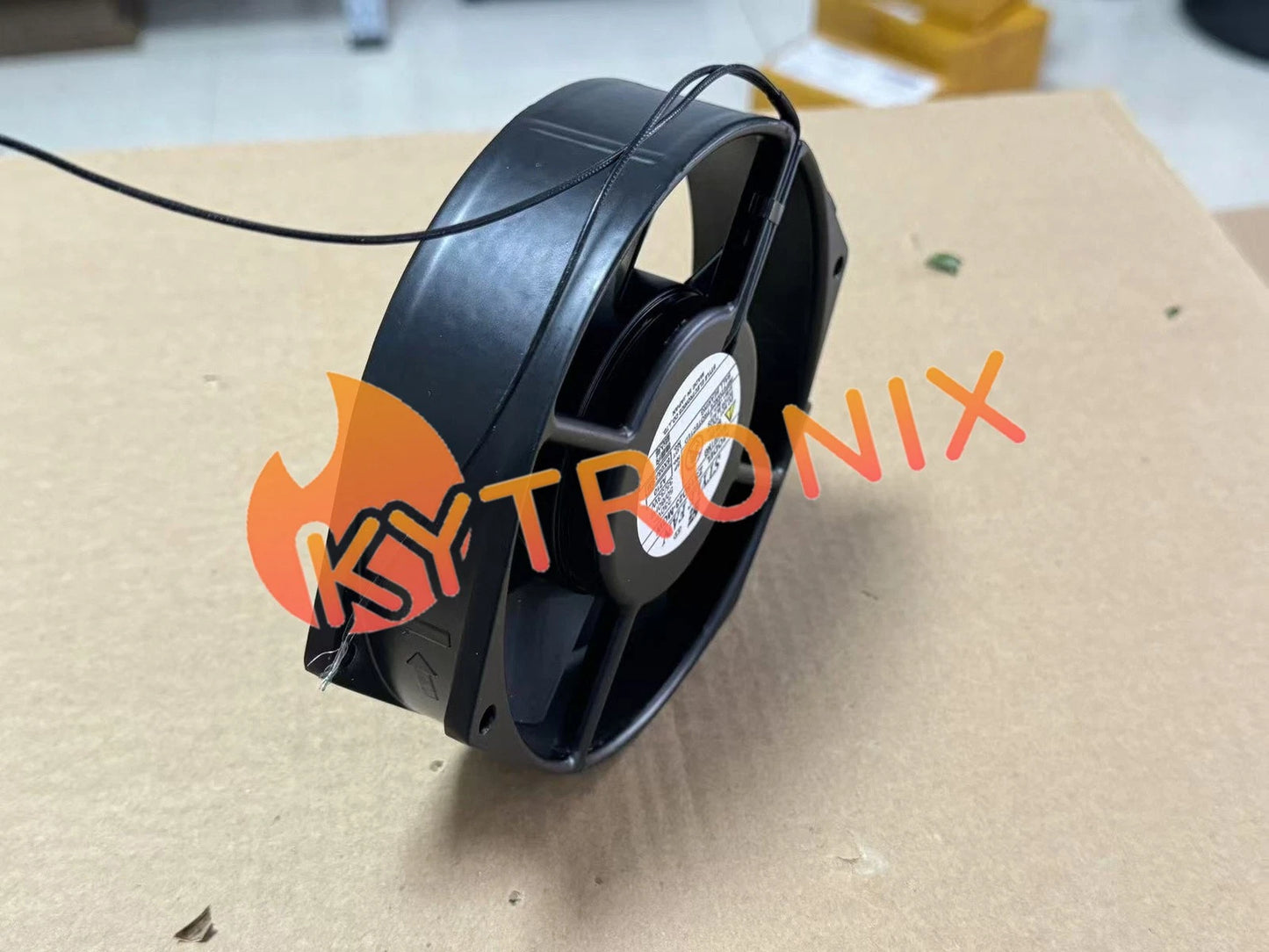 1pcs STYLE FAN ZS15D23-MGW 230V 35 / 33W 15038 AC Fan Fan