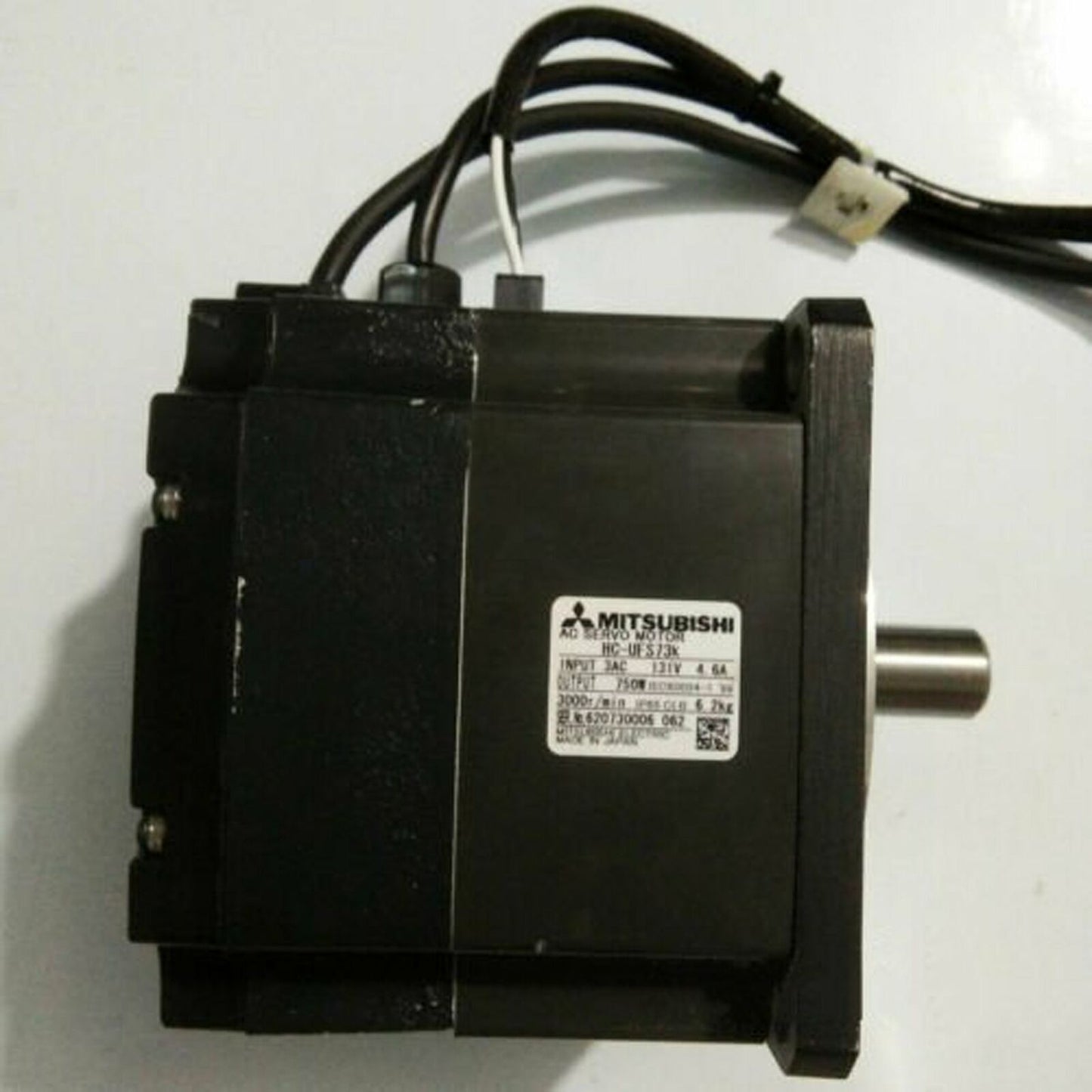 Mitsubishi servo motor HC-UFS73K - Tested and in Excellent Condition - MITSUBISHI