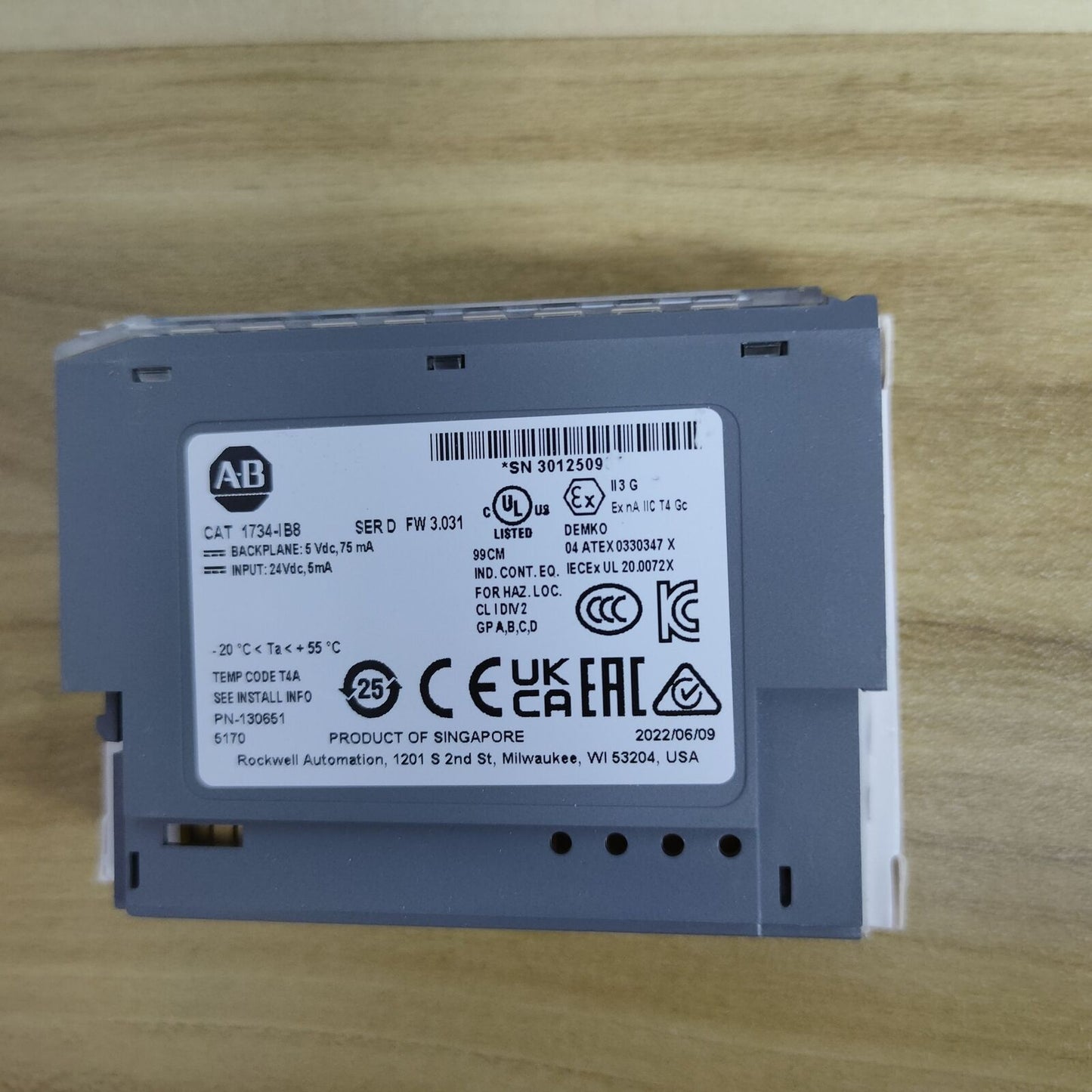 Allen-Bradley 1734IB8 Digital Input Module New Factory Sealed - ALLEN-BRADLEY