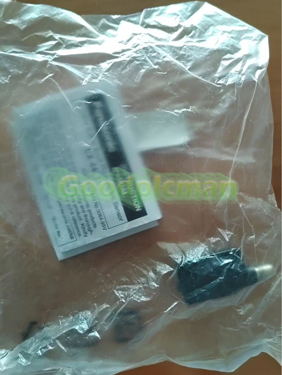 Panasonic CX-442-P-Z Photoelectric Sensor with Adjustable Range 20-300mm