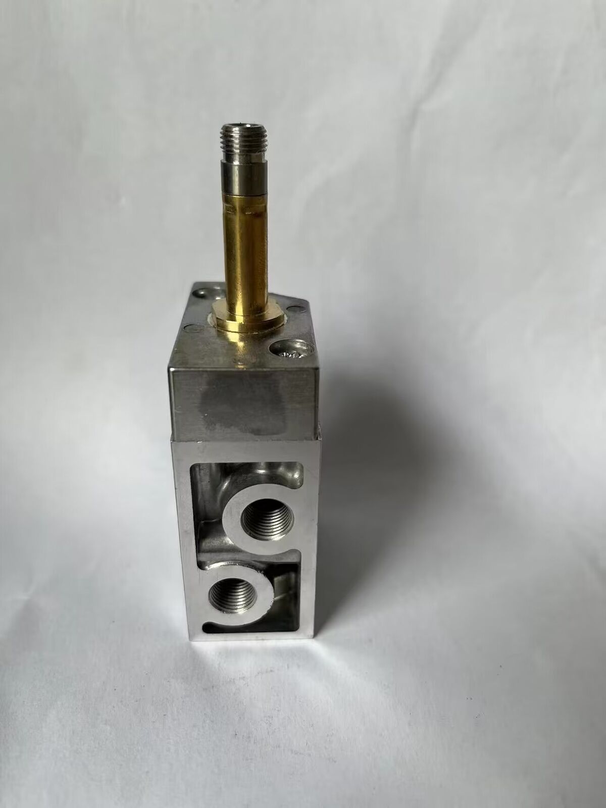 new 1PC FESTO MFH-3-1/8 7802 Solenoid Valve - FESTO