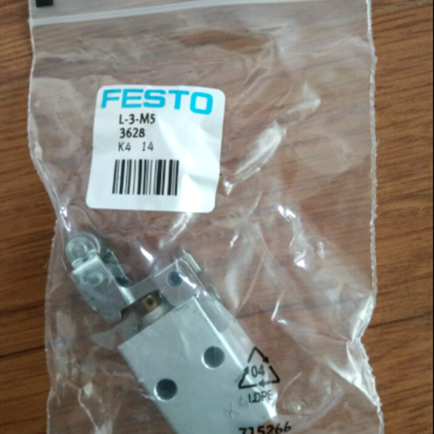 FESTO 3628 L-3-M5 Roller Lever Drive Valve Optimized - FESTO