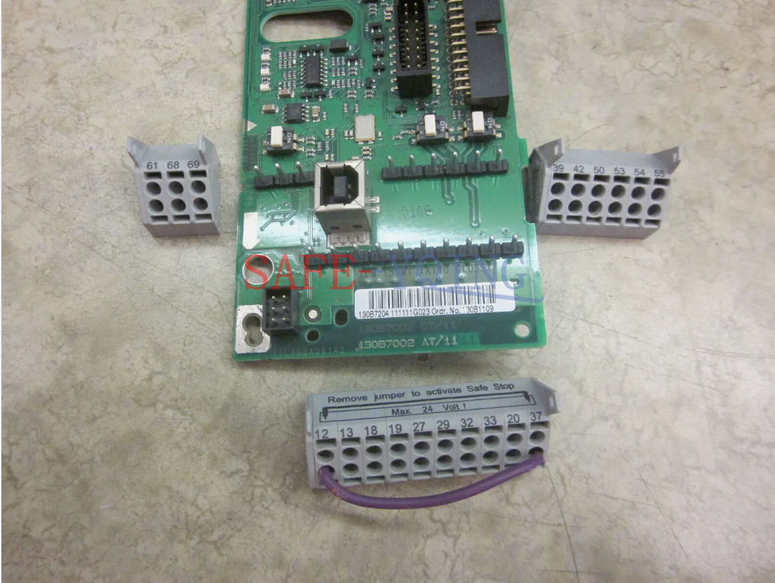 used 1PC Danfoss FC302 Inverter Board 130B7002 - DANFOSS