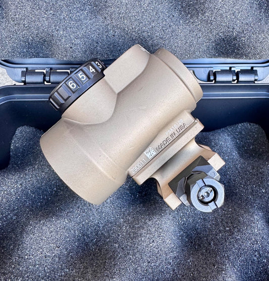 Trijicon MRO / Giessele 1/3 Red Dot 2.0 MOA, Coyote Brown (MRO-C-2200327)