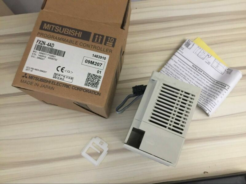 1PCS Mitsubishi programmable controller FX2N-4AD FX2N4AD In Box - *TT