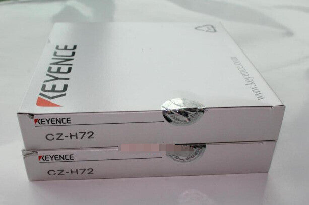 Keyence CZ-H72 Sensor in box