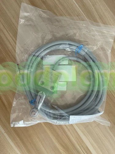 1PC Omron D4C-1320 D4C1320 Limit Switch