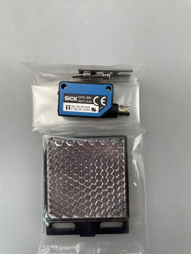 SICK WL100-2P4439 Photoelectric Sensor One Free Shipping WL1002P4439