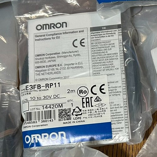 One OMRON EE3FB-RP11 Photoelectric Switch E3FBRP11 Free Shipping