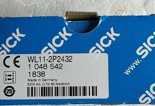 SICK WL11-2P2432 Sensor One Free Shipping WL112P2432