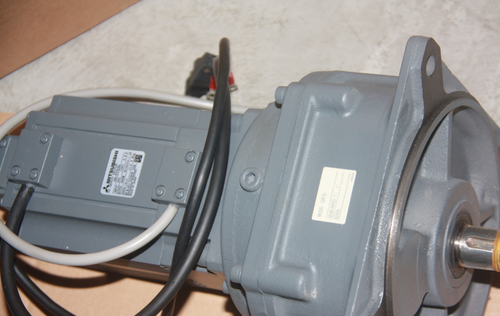 Mitsubishi HA-FF63G1 Servo Motor 1PC HAFF63G1 ping