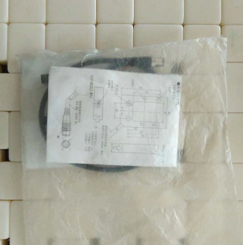 Omron E3Z-G61-M3J Photoelectric Sensor Free Shipping One E3ZG61M3J