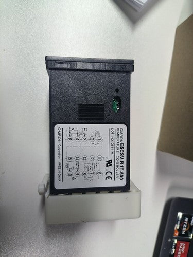 Omron E5CSV-R1T-500 Temperature Controller One E5CSVR1T500