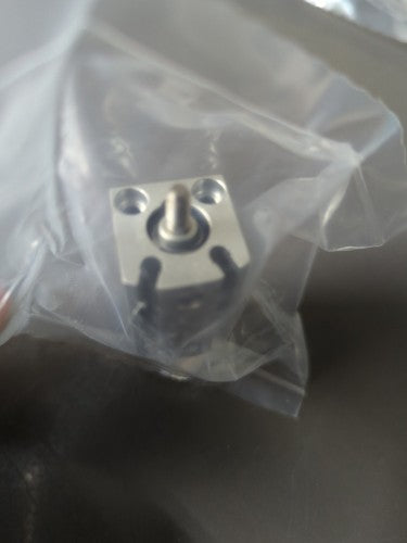 Festo ADVC-10-10-A-P-A 188077 Short-stroke Cylinder One Free Shipping